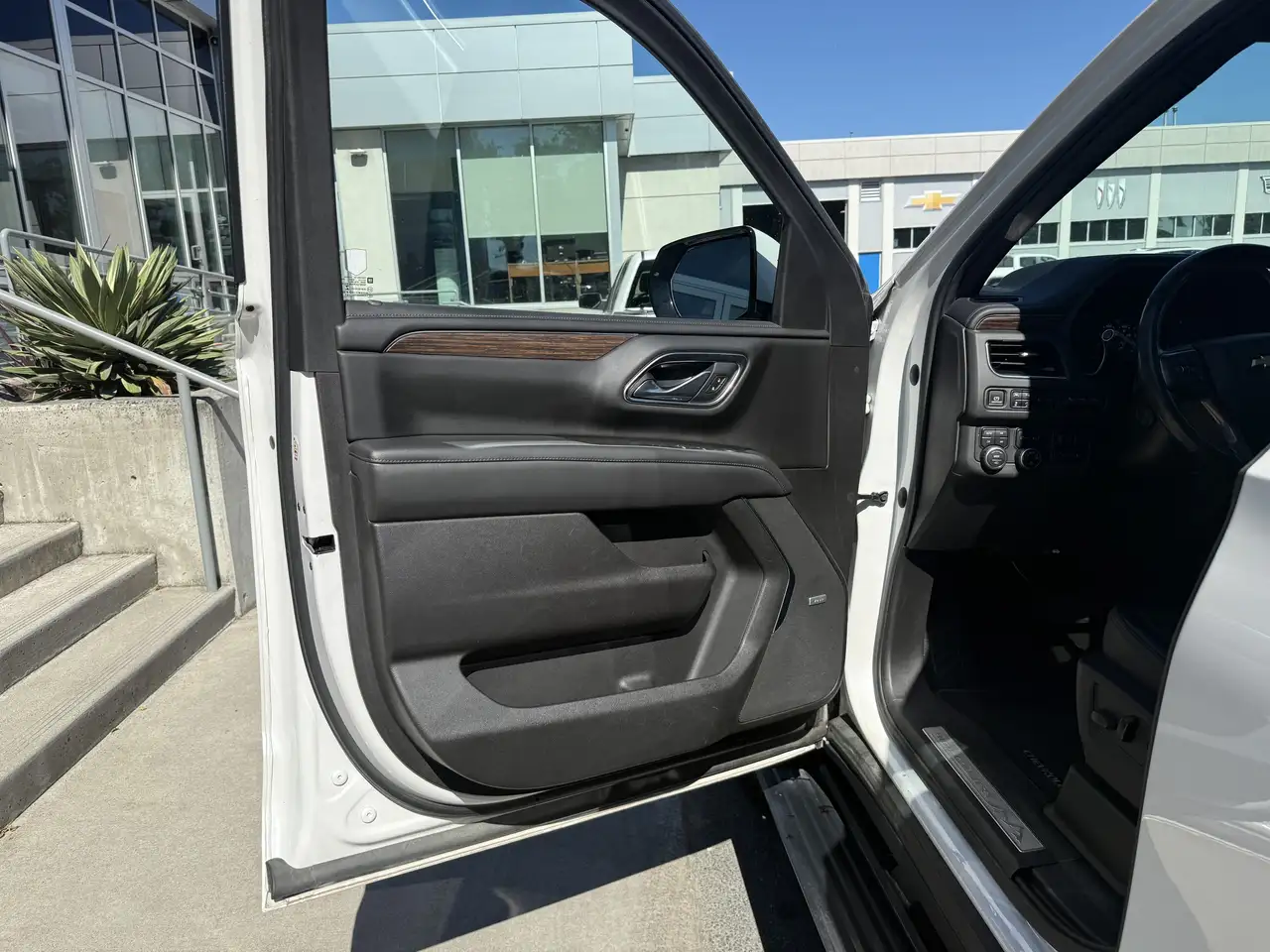 Chevrolet Tahoe photo Chevrolet Tahoe