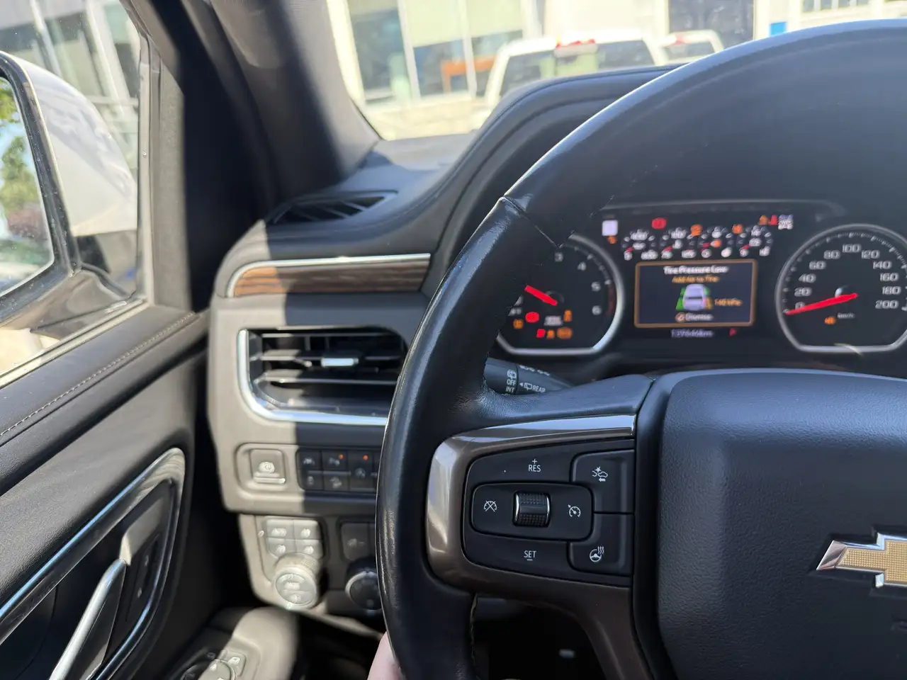 Chevrolet Tahoe photo Chevrolet Tahoe