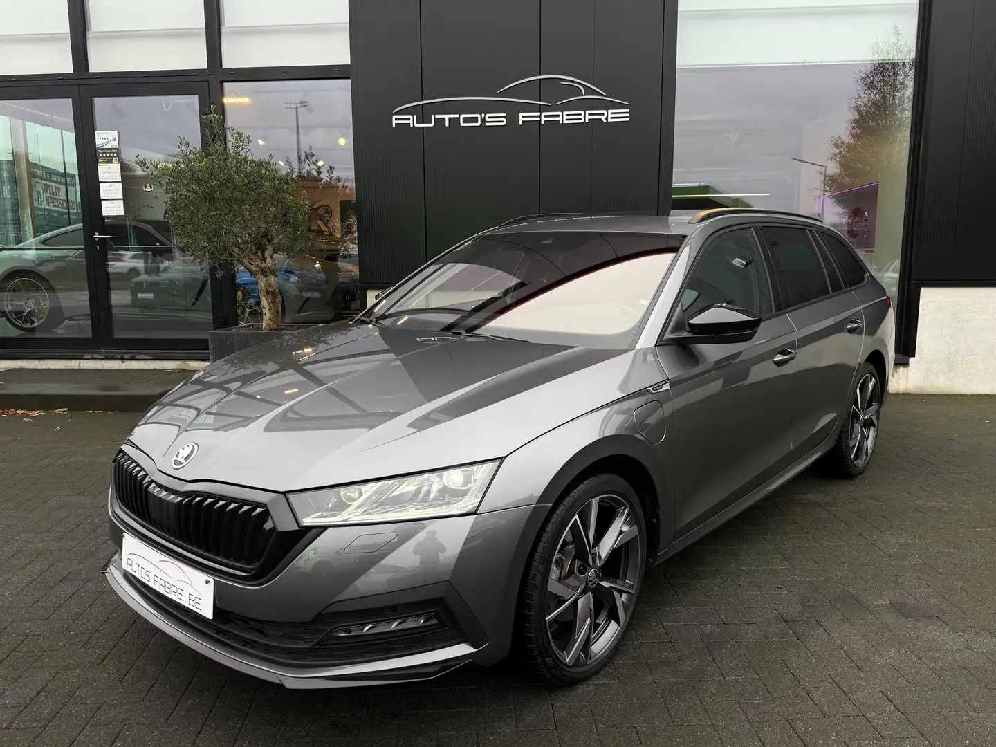 Skoda Octavia 1.4 TSI iV DSG  PHEV Plug in Sport Line  Break Grau - 1