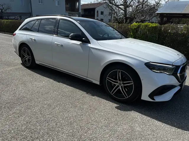 Mercedes-Benz E 300 E 300de T PHEV 4Matic Aut. Ansicht 2
