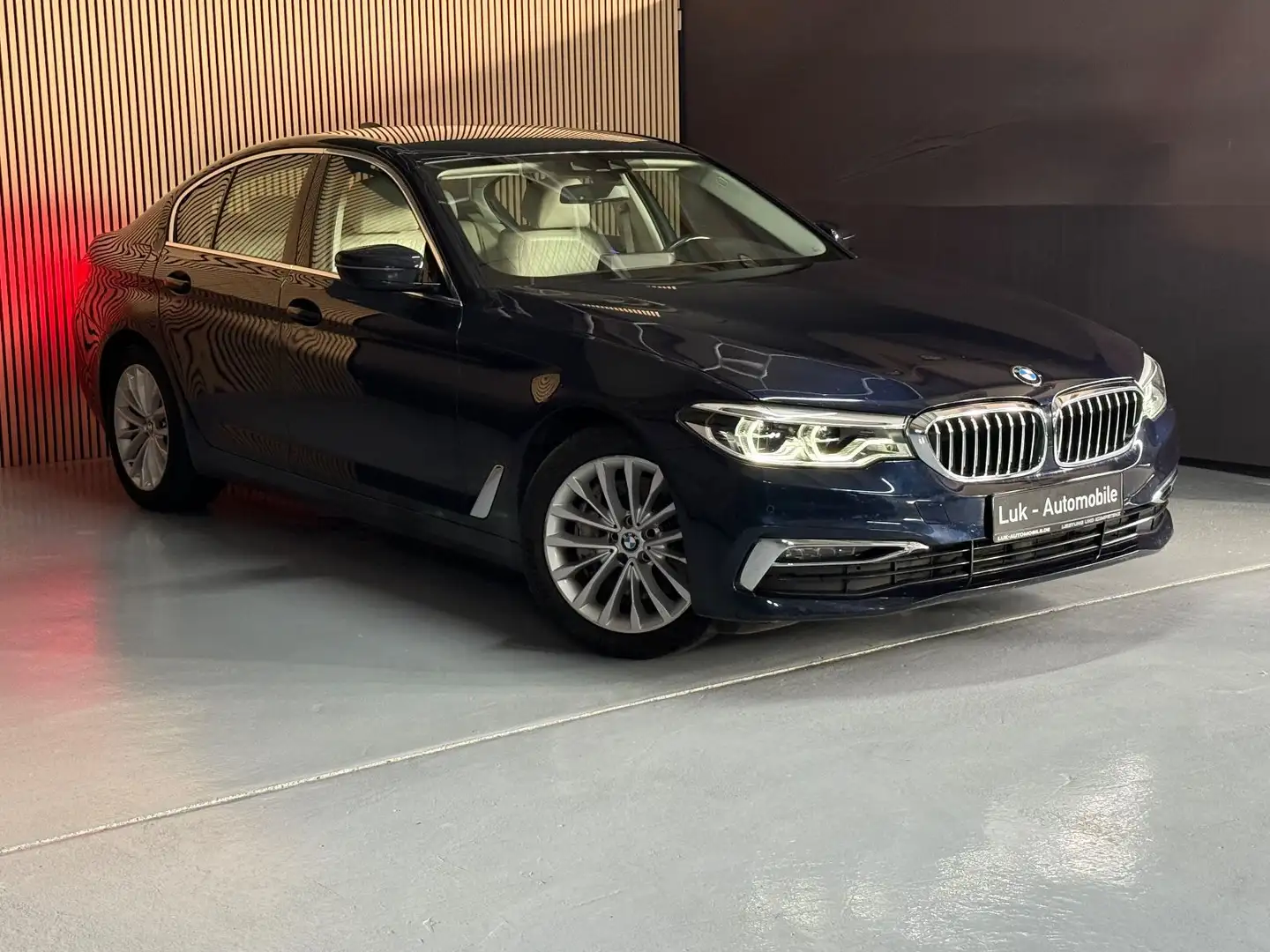 BMW 540 d Luxury Line°Lim°Cam°Keyless°Virtual°Laser Blau - 1
