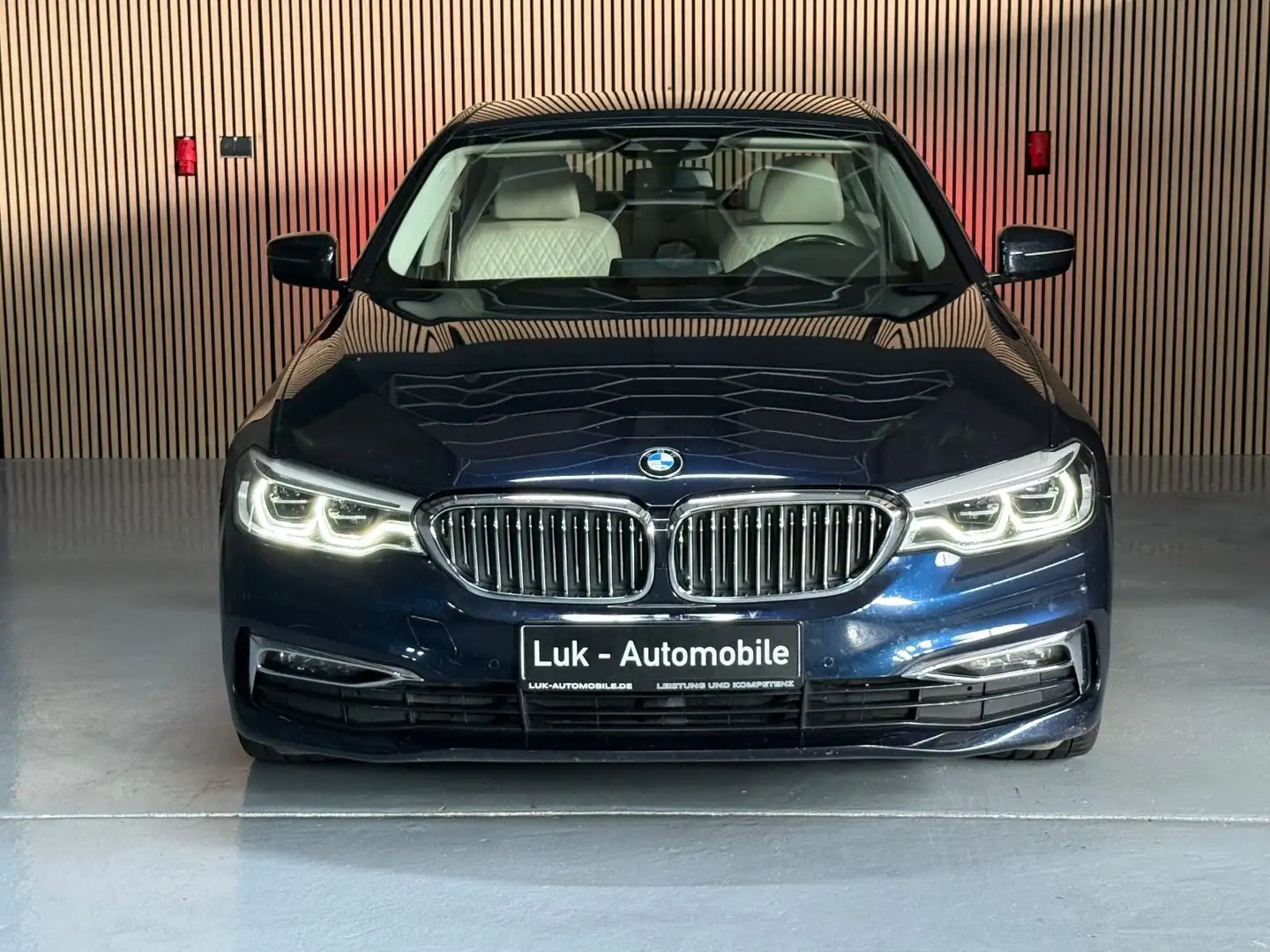 BMW 540 d Luxury Line°Lim°Cam°Keyless°Virtual°Laser Blau - 2
