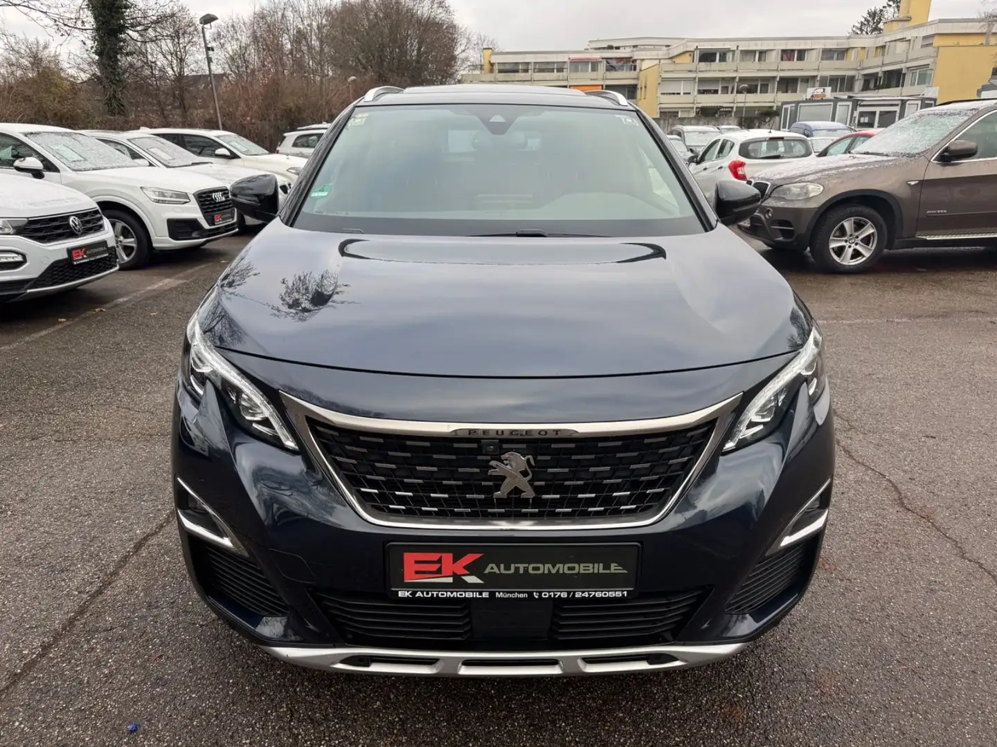 Peugeot 5008 Allure GT-Line Aut Leder Navi Pano 7 Sitze, Blau - 2