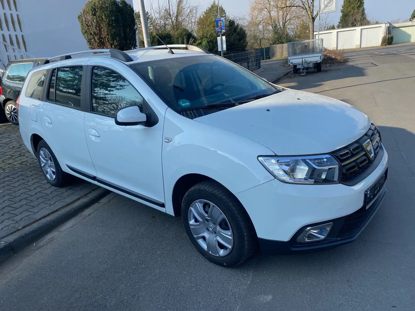 Dacia Logan Comfort Weiß - 1