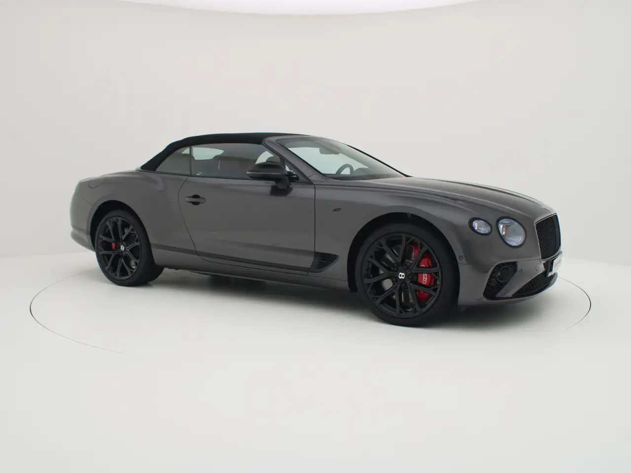 Bentley Continental GTC 2025 — фото 13