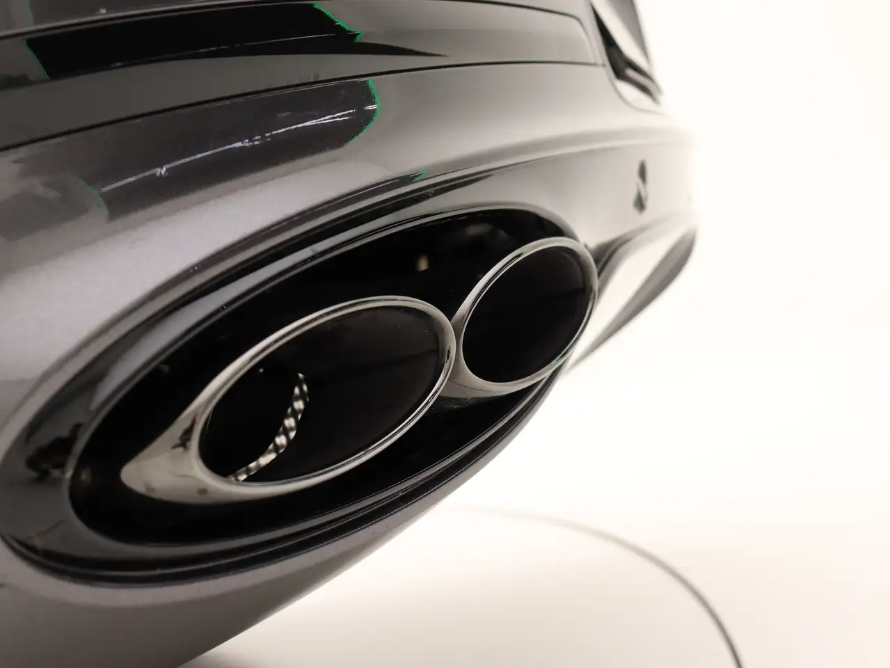 Bentley Continental GTC 2025 — фото 15