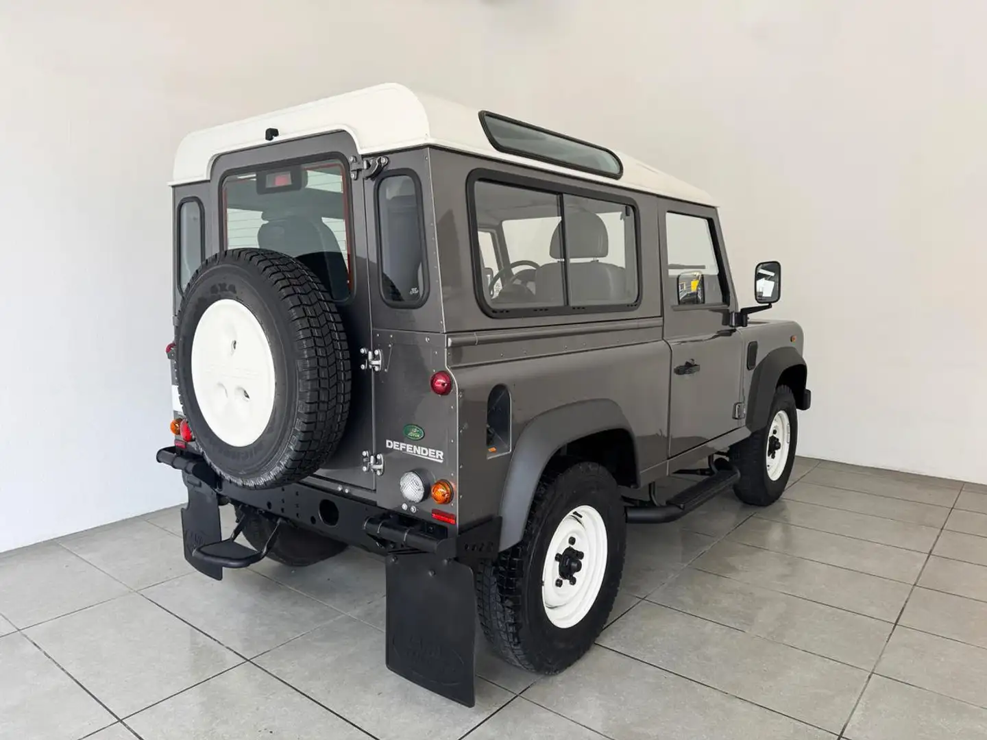 Land Rover Defender 2.4 TD Grigio - 1