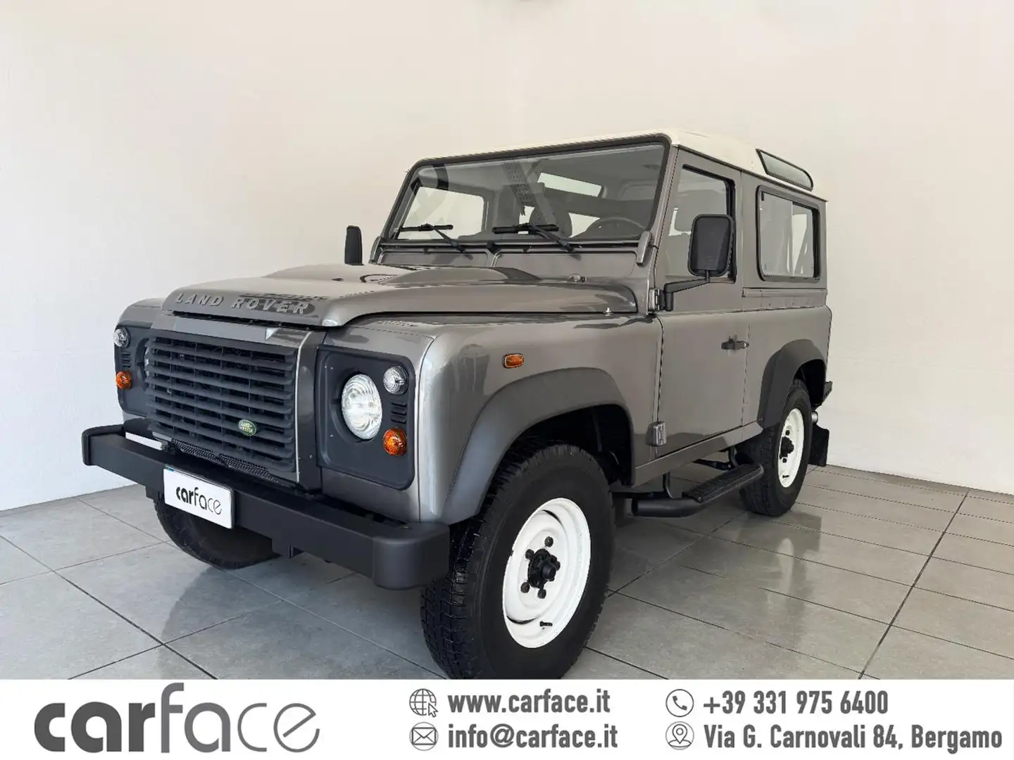 Land Rover Defender 2.4 TD Grijs - 1