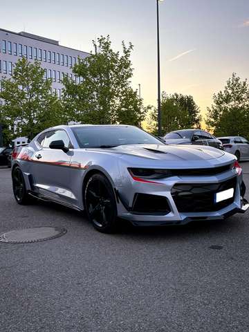 Imagine Chevrolet Camaro Coupe 6.2 V8 Aut.