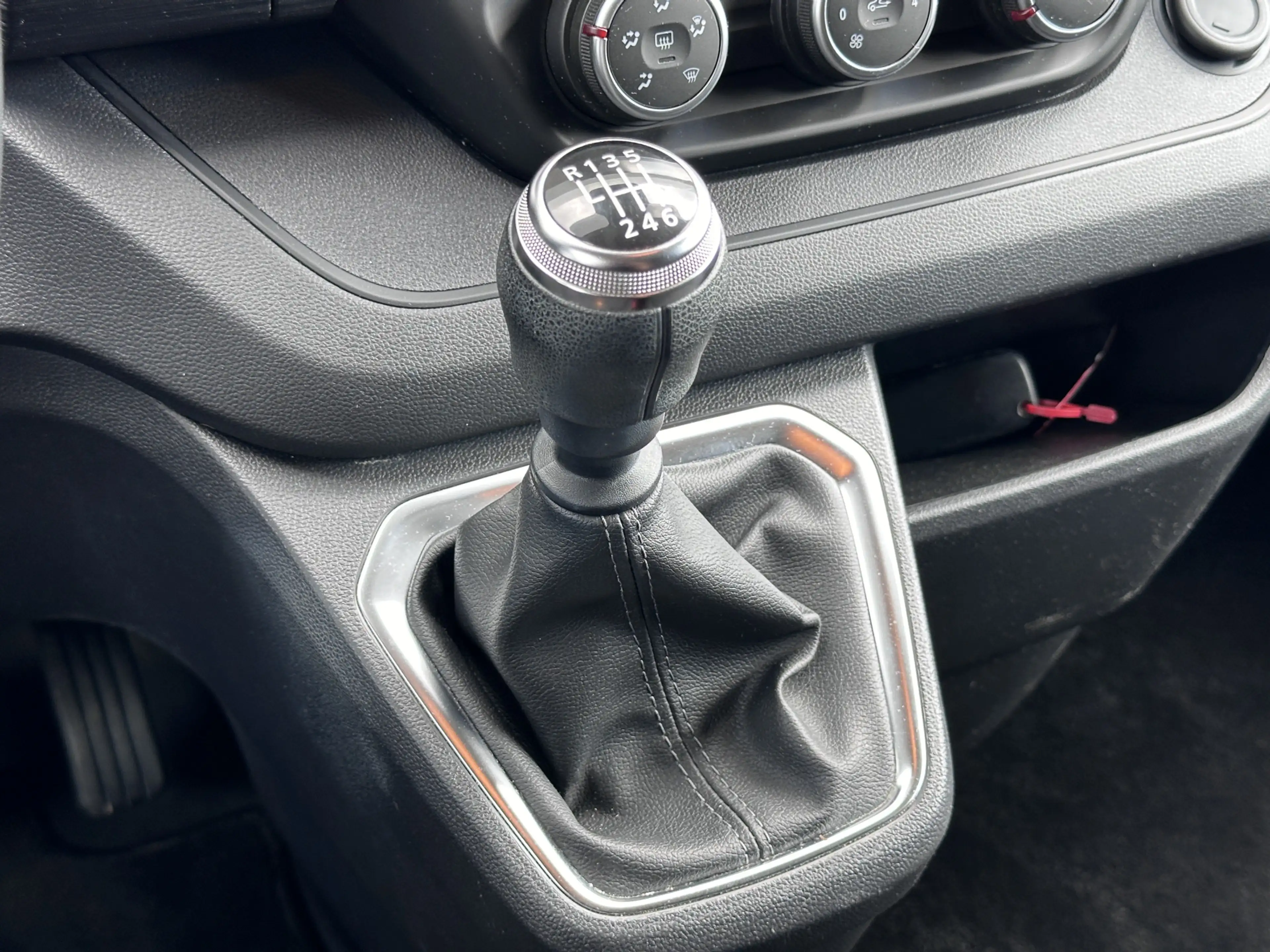 Nissan Primastar 2.0 dCi 130 L2H1 N-Connecta | Camera | Apple CarPl — photo 29