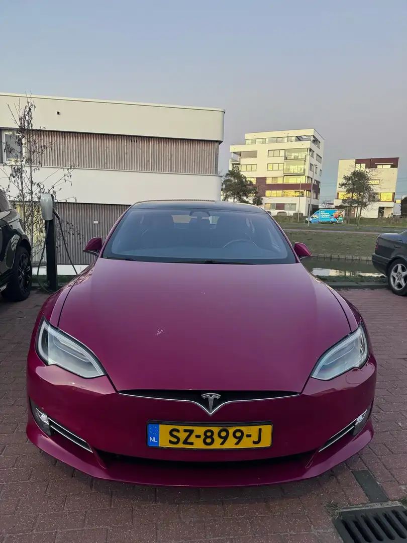 Tesla Model S 75D Base Червоний - 1