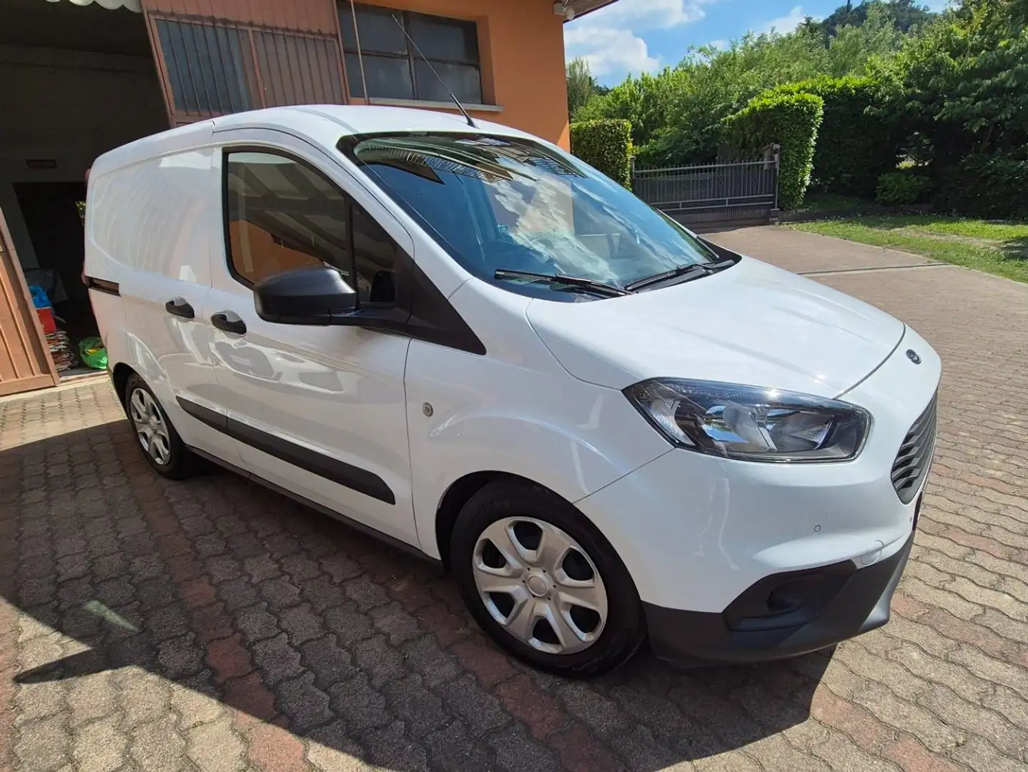 Ford Transit Courier FURGONE Bianco - 2