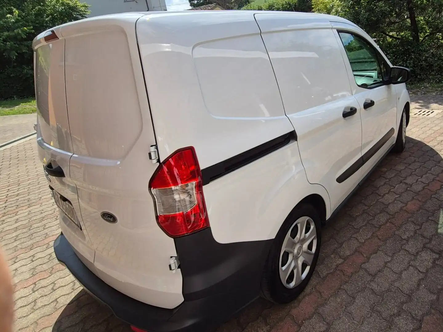 Ford Transit Courier FURGONE Bianco - 1