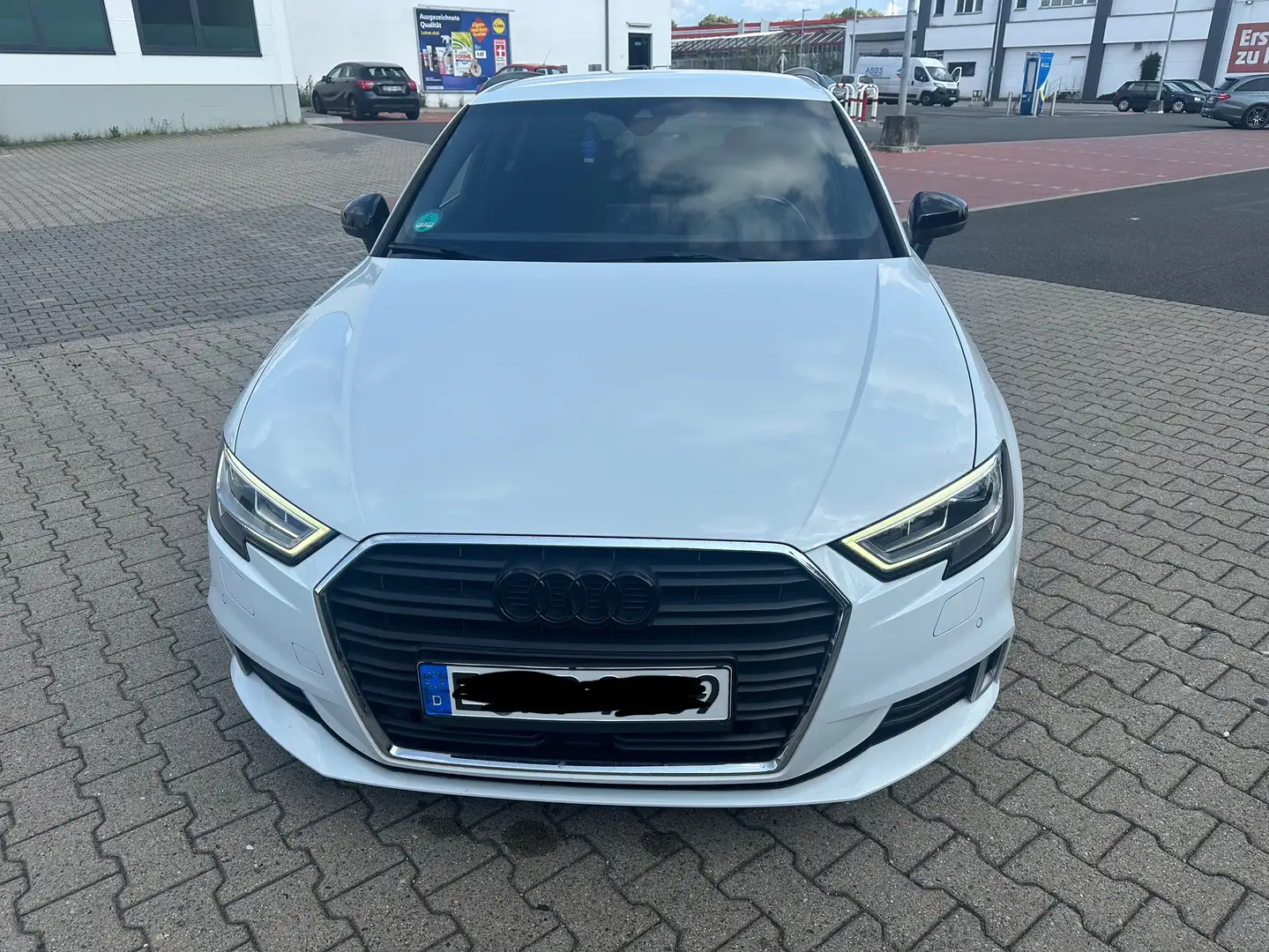Audi A3 8V Sportback facelift Weiß - 1
