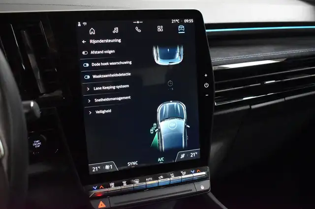 Renault Austral view 9
