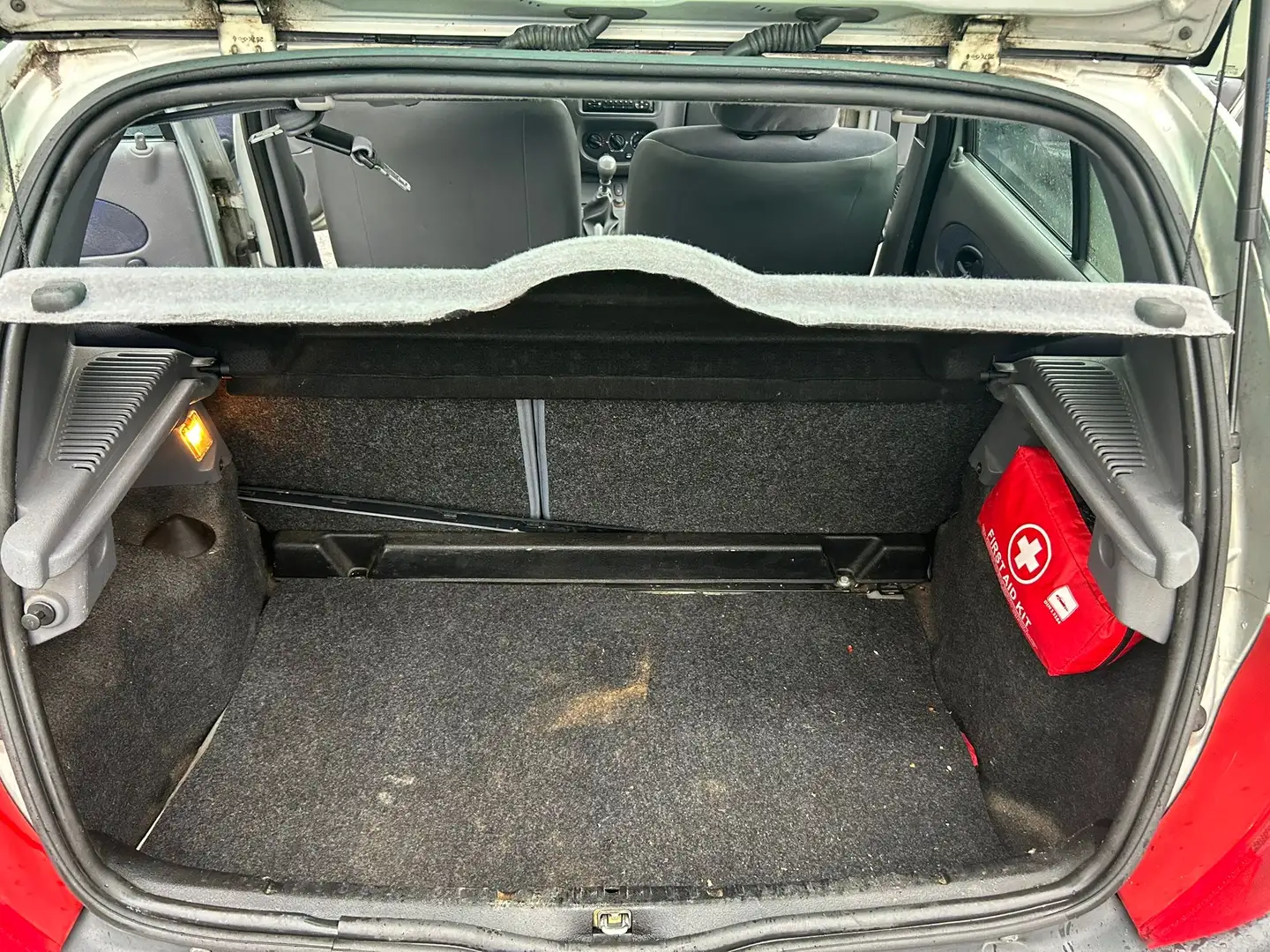 Renault Clio 1.2i RN - 1