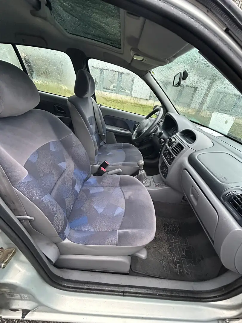 Renault Clio 1.2i RN - 2