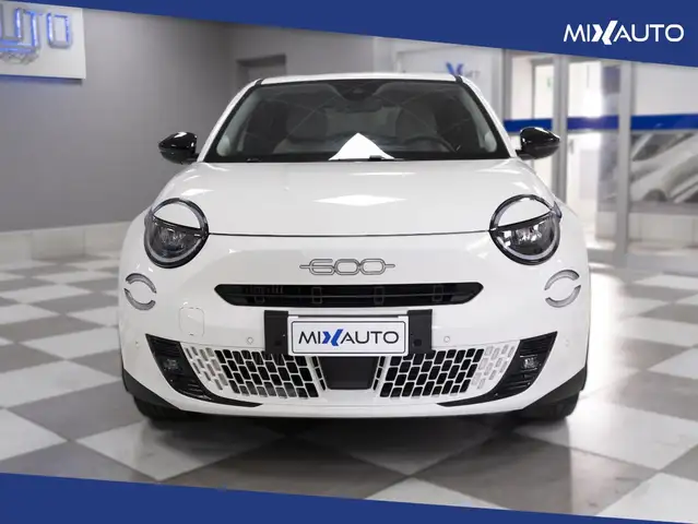 Fiat 600 view 2