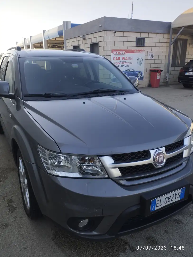 Fiat Freemont Freemont 2.0 mjt 16v 170cv Šedá - 1