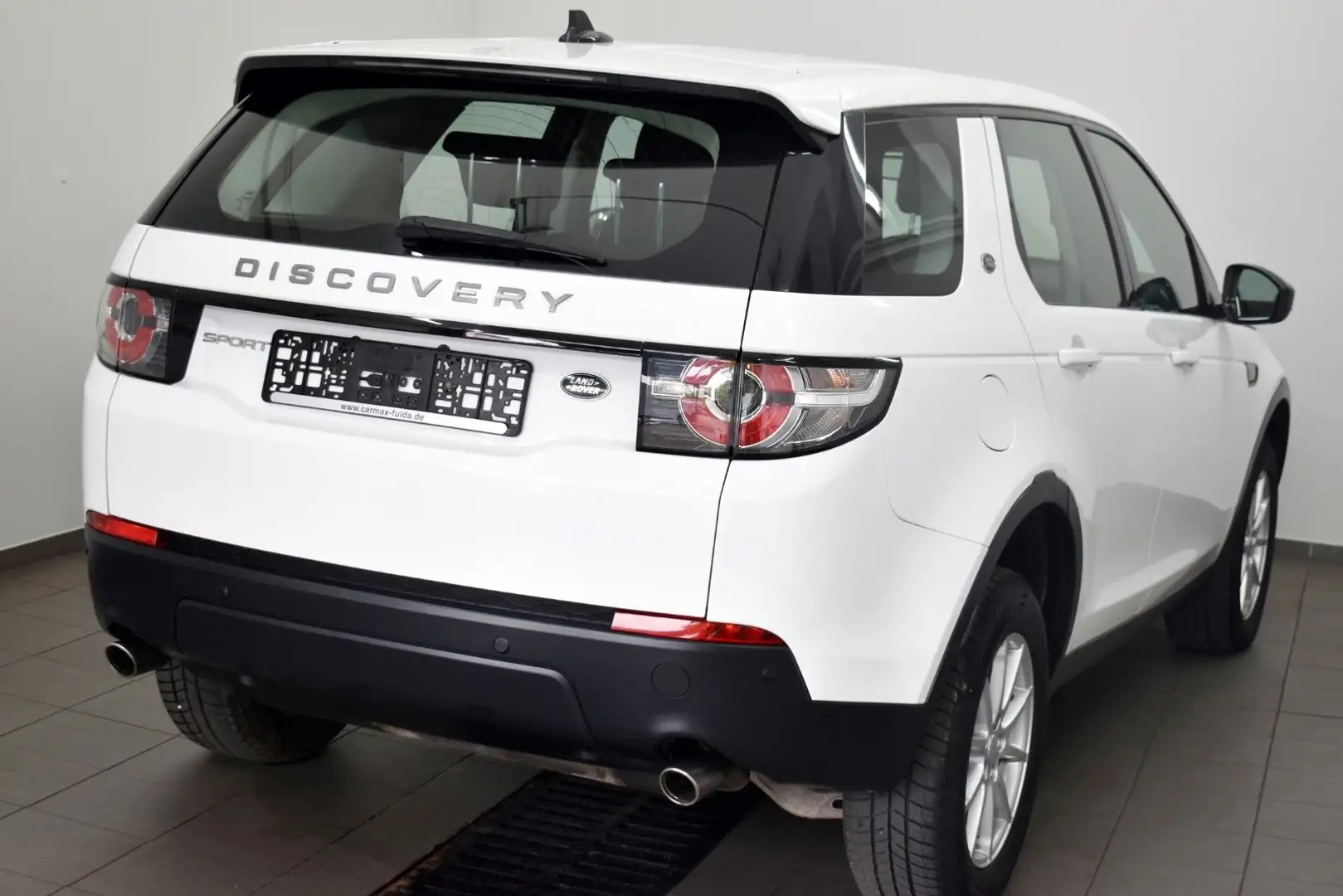 Land Rover Discovery Sport Pure SH, PDC,  MOTOR  BLOCKIERT White - 2