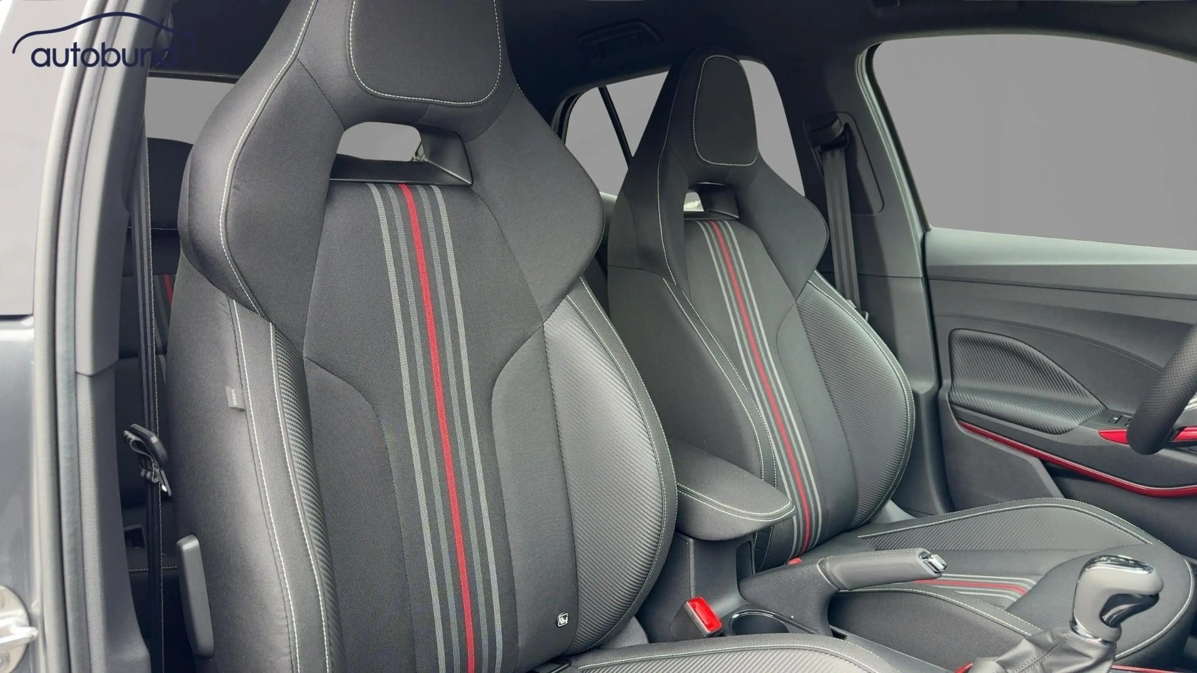 Skoda Fabia IV 1,0 TSI DSG Monte Carlo Alu KA LED Link LRH NBA PDC RFK SHA Shz — photo 6