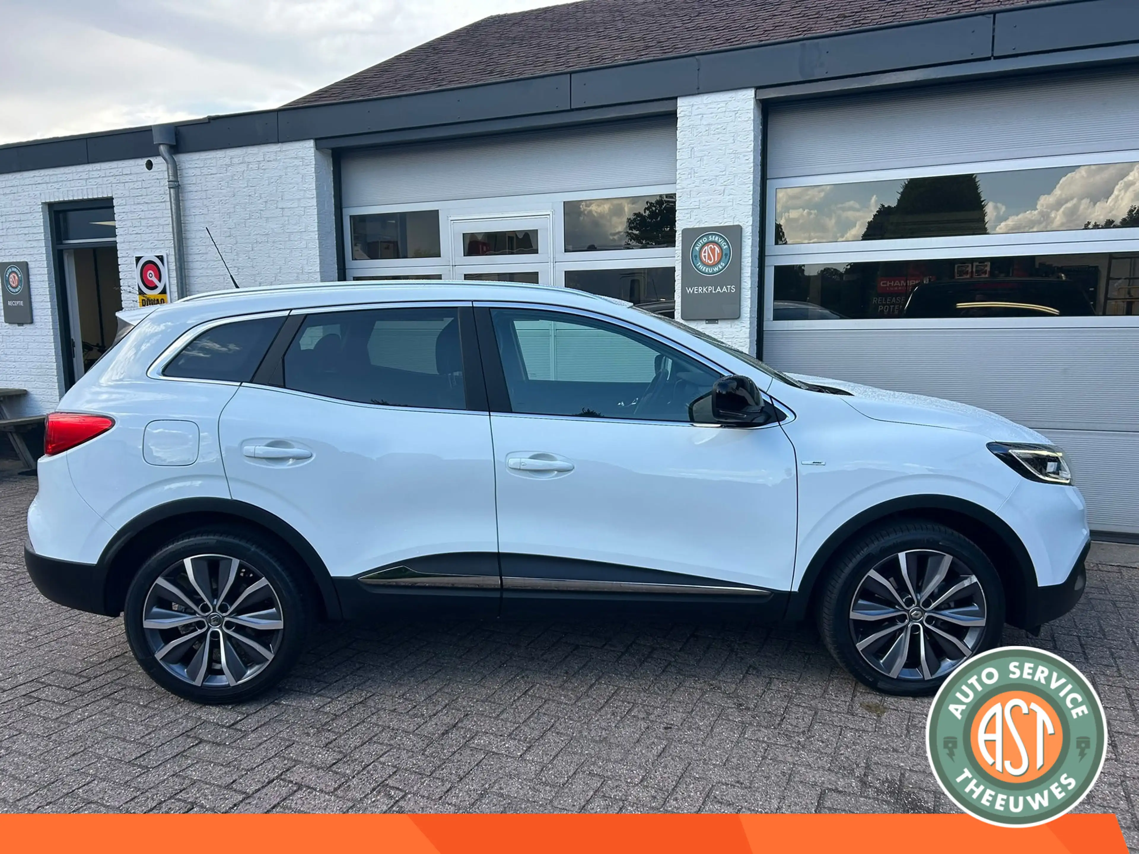 Renault Kadjar 1.2 TCe Bose|LED|NAVI|CAMERA|TREKHAAK|NAP — photo 10