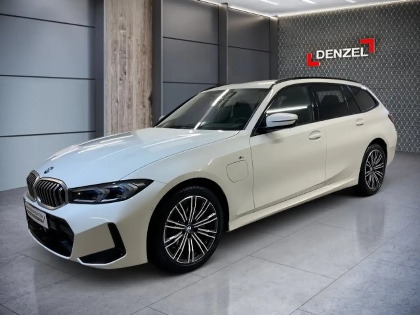 BMW 330 e Touring G21 XB1 Weiß - 2