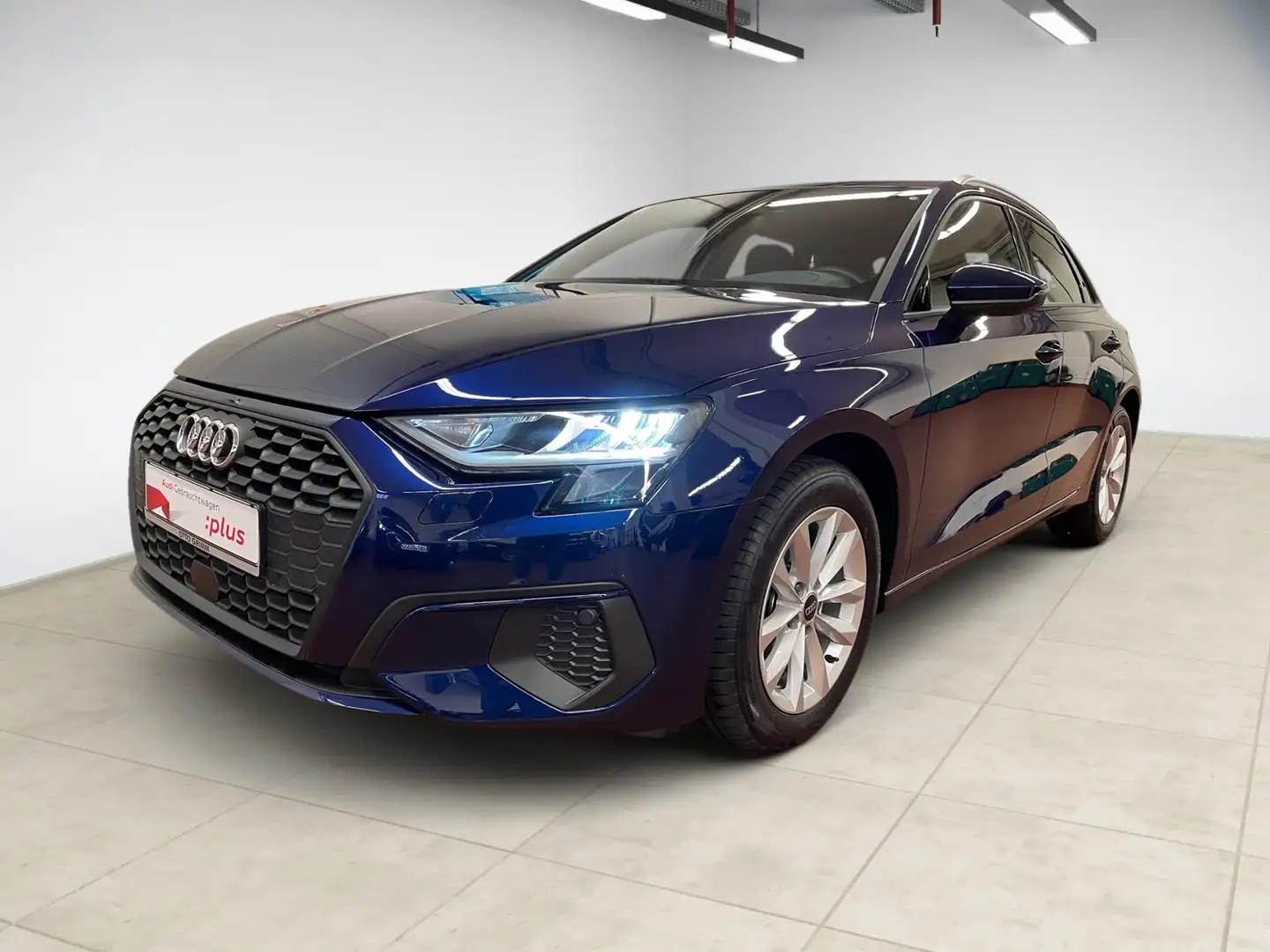 Audi A3 Sportback 35 TFSI KLIMA LED ALU Bleu - 2