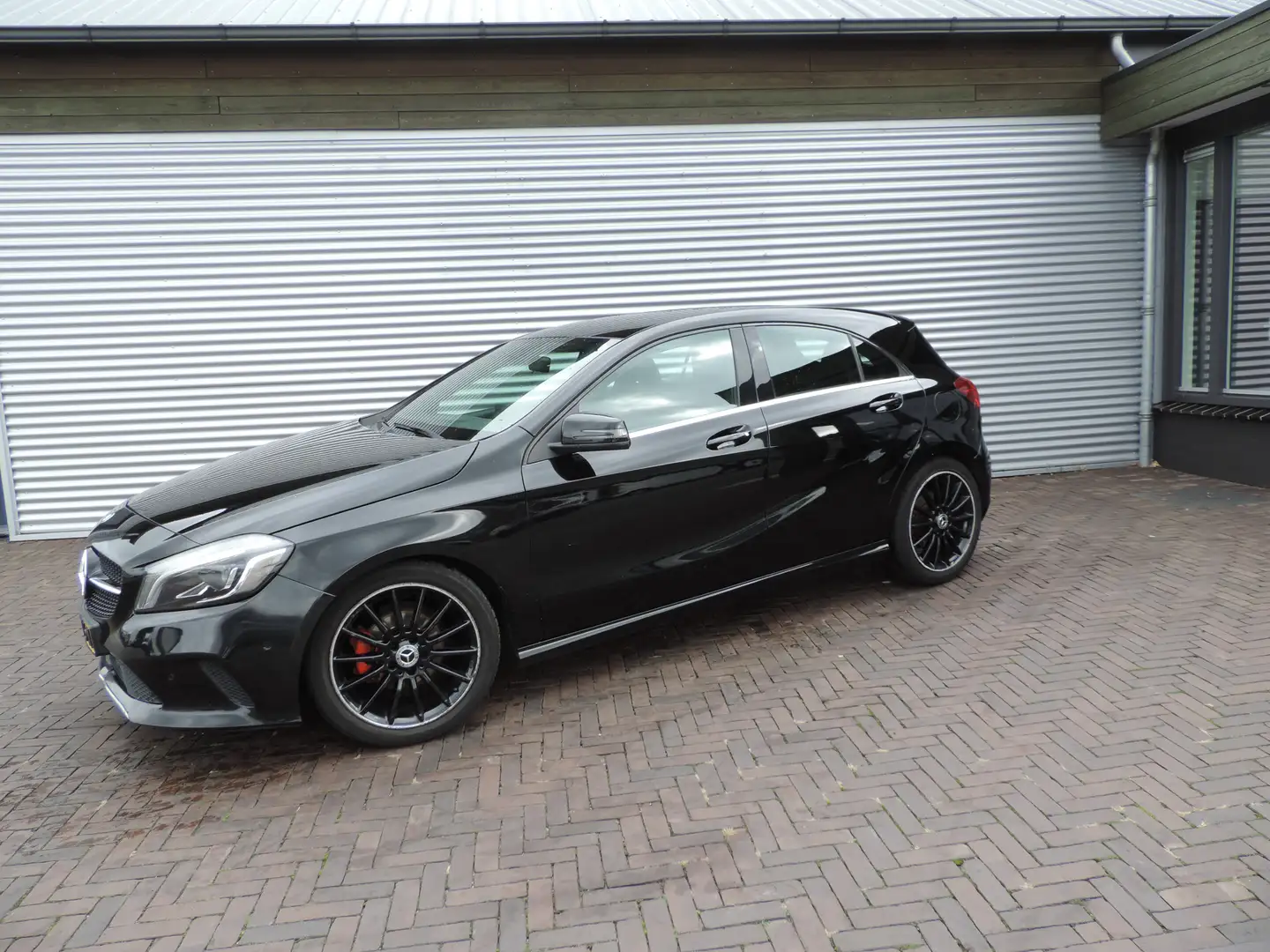 Mercedes-Benz A 180 d Business Solution Noir - 2