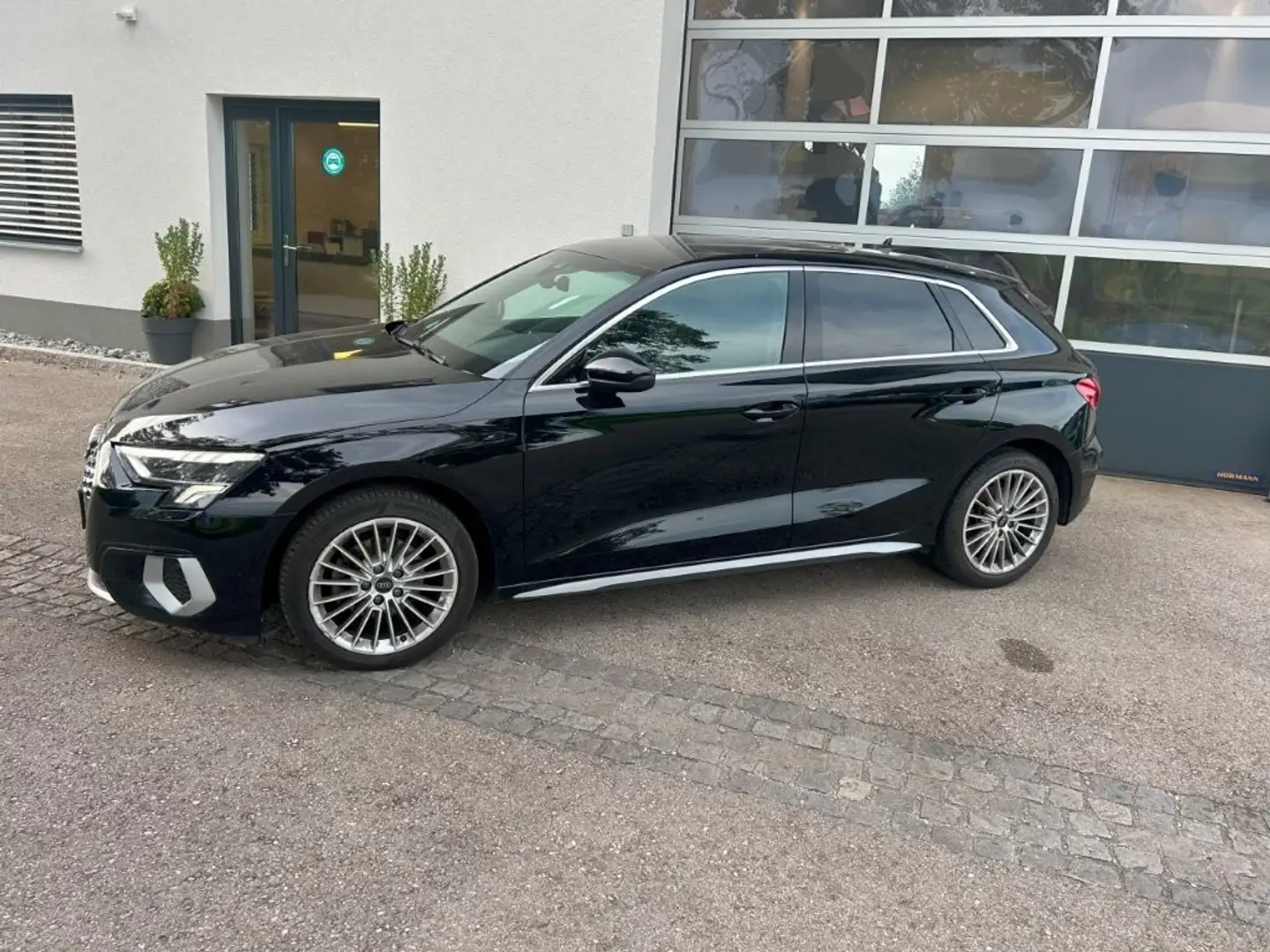 Audi A3 SB 35 TDI advanced S-tronic*LED*Kamera*ACC*NAVI... Schwarz - 1