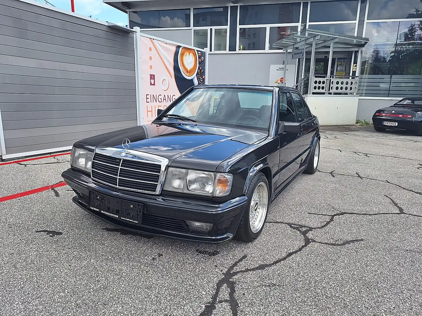 Mercedes-Benz 190 E 2,3 - 16V 2-Besitz Schwarz - 2