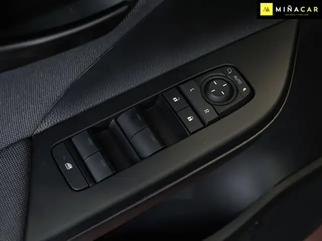 Toyota C-HR view 26