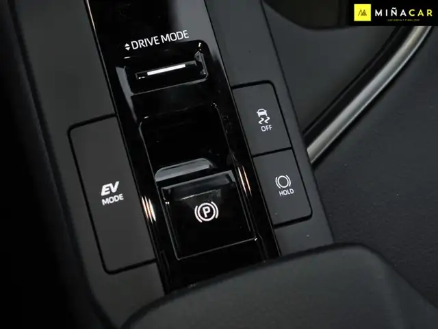 Toyota C-HR view 19