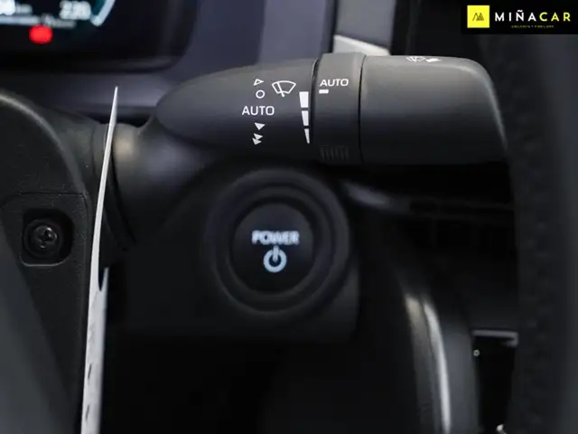 Toyota C-HR view 18