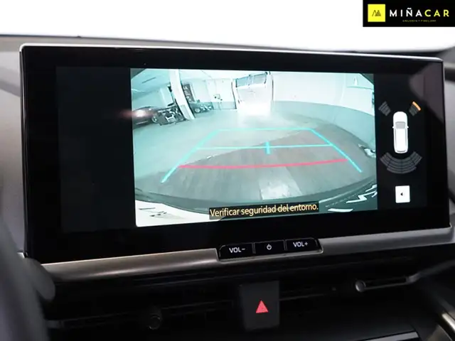 Toyota C-HR view 11