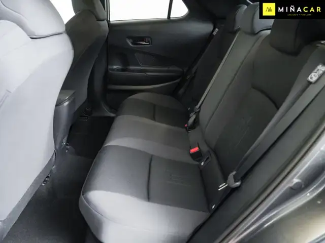 Toyota C-HR view 8