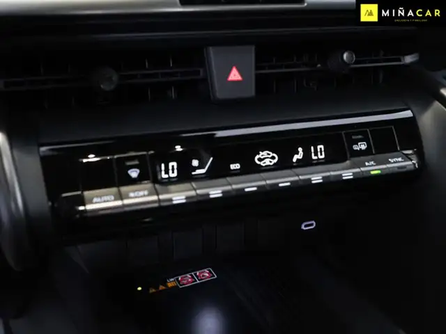 Toyota C-HR view 21