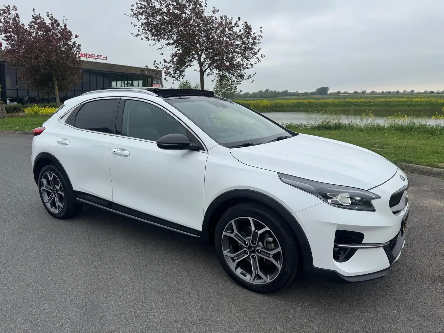 Kia XCeed 1.6 GDi PHEV ExecutiveLine, Aut, Pano, Leder, 1e e Blanco - 2