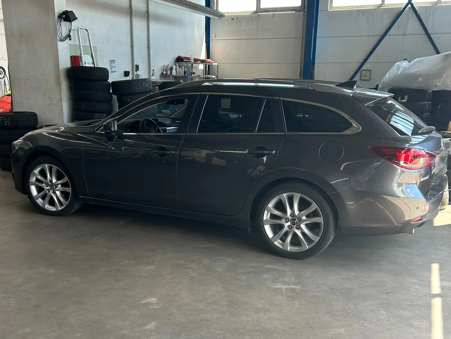 Mazda 6 Kizoku Gris - 1