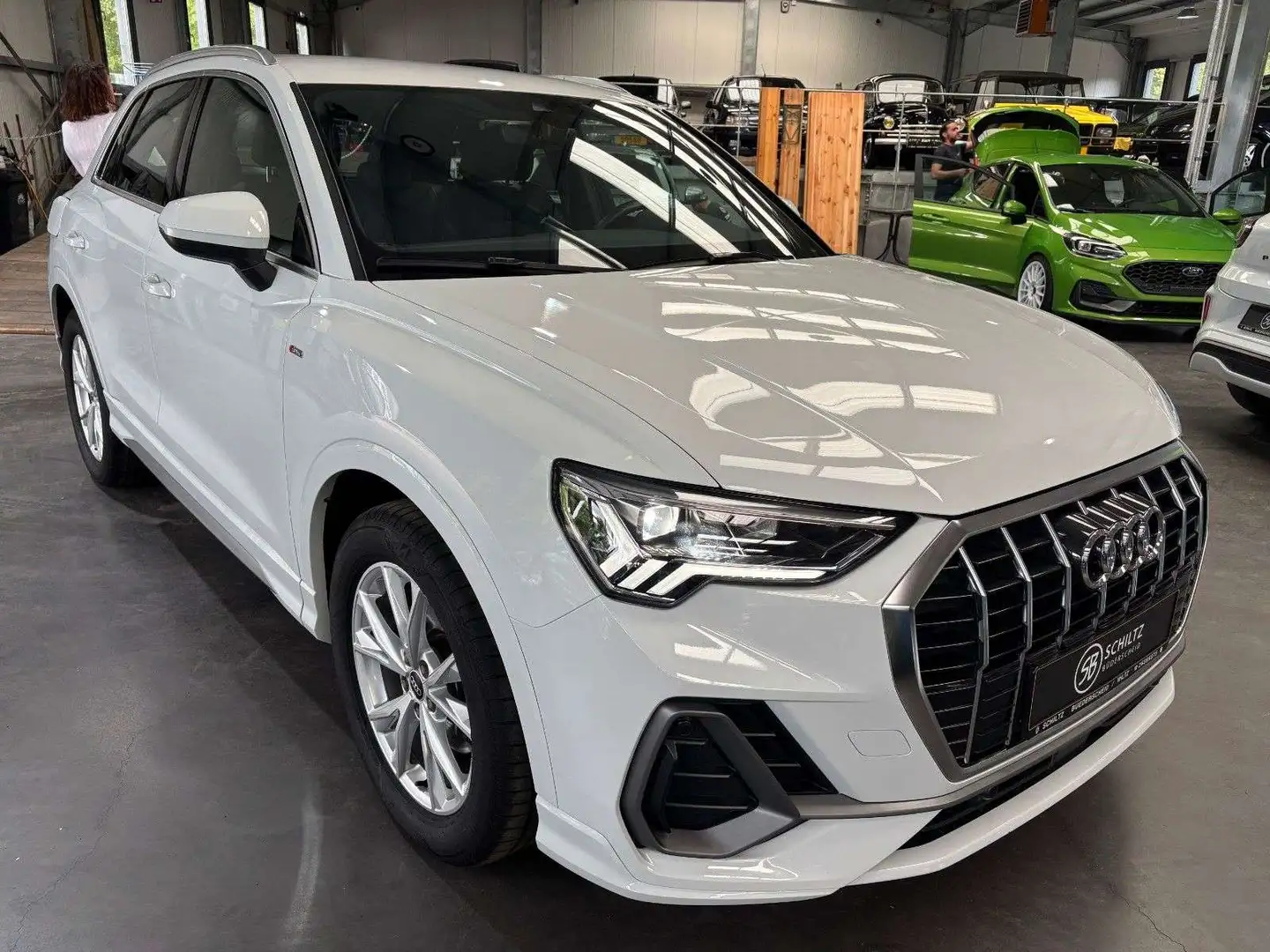 Audi Q3 35 TFSI S tronic S line Blanc - 1