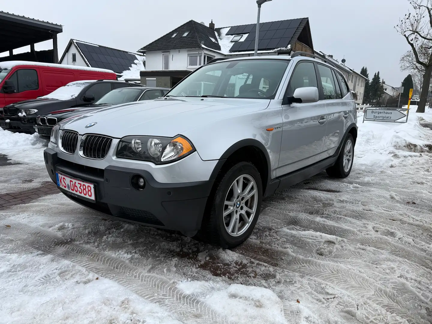 BMW X3 3.0d xDrive aus 2.Hand HU AU 07-2027 NAVI Panorama Silber - 1