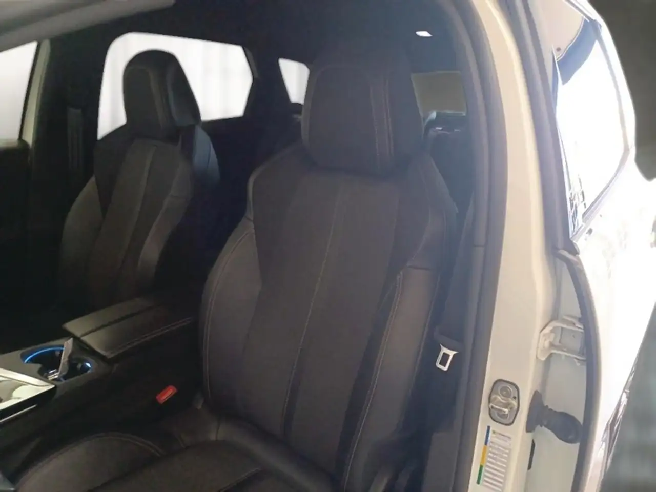 Peugeot 3008 BLUEHDI 130 SES EAT8 GT AUT. SUV, миниатюра 9
