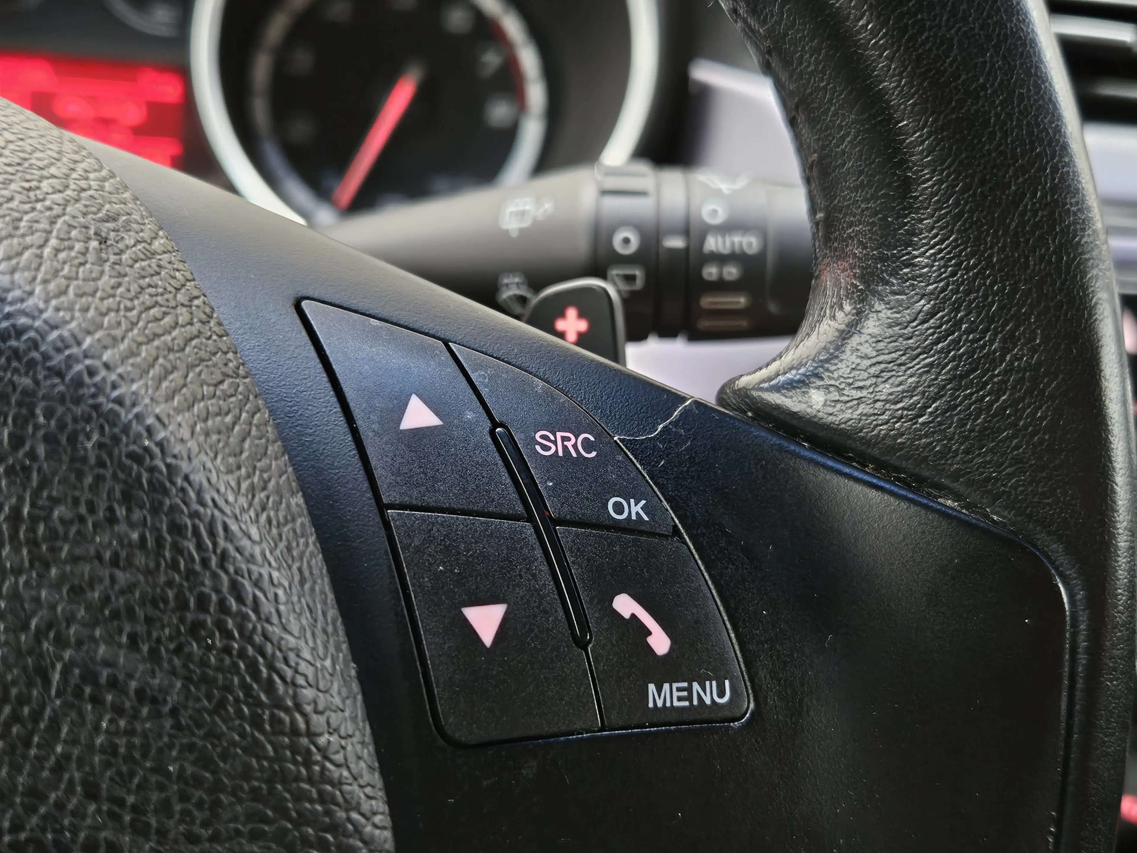 Alfa Romeo Giulietta 1.4 T Distinctive / Automaat / Leer / PDC! — photo 22