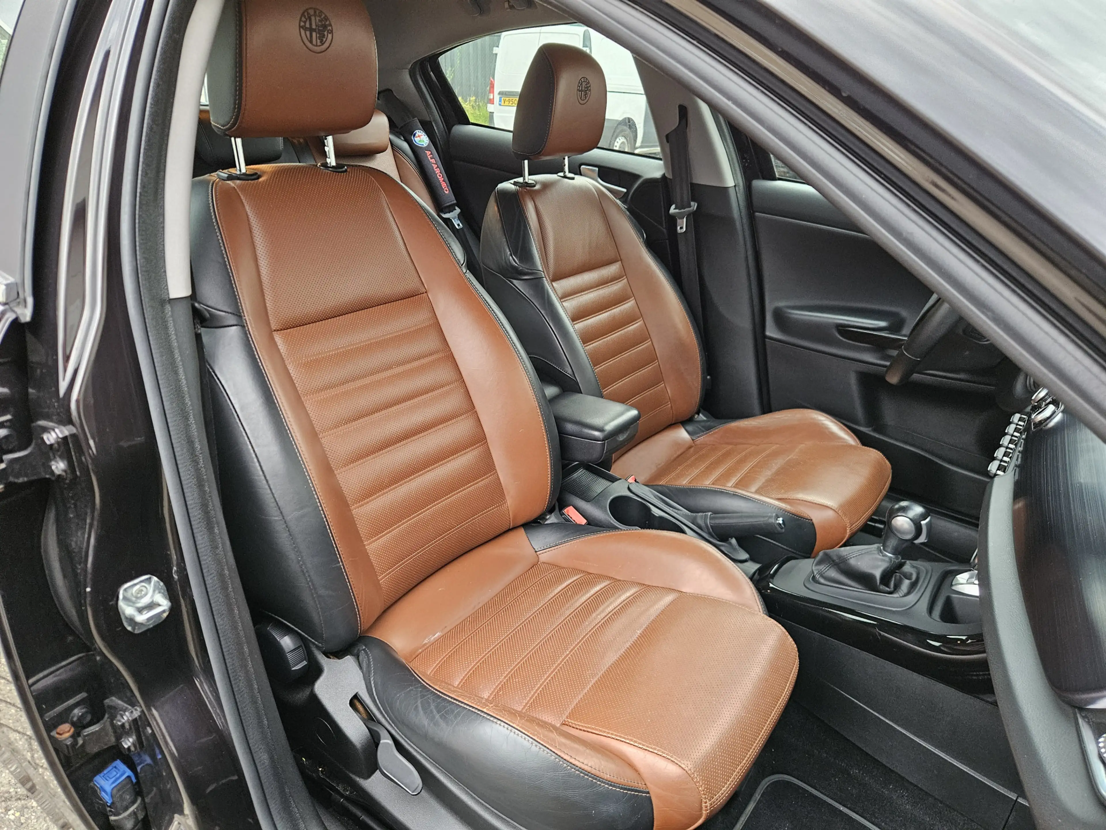 Alfa Romeo Giulietta 1.4 T Distinctive / Automaat / Leer / PDC! — photo 10