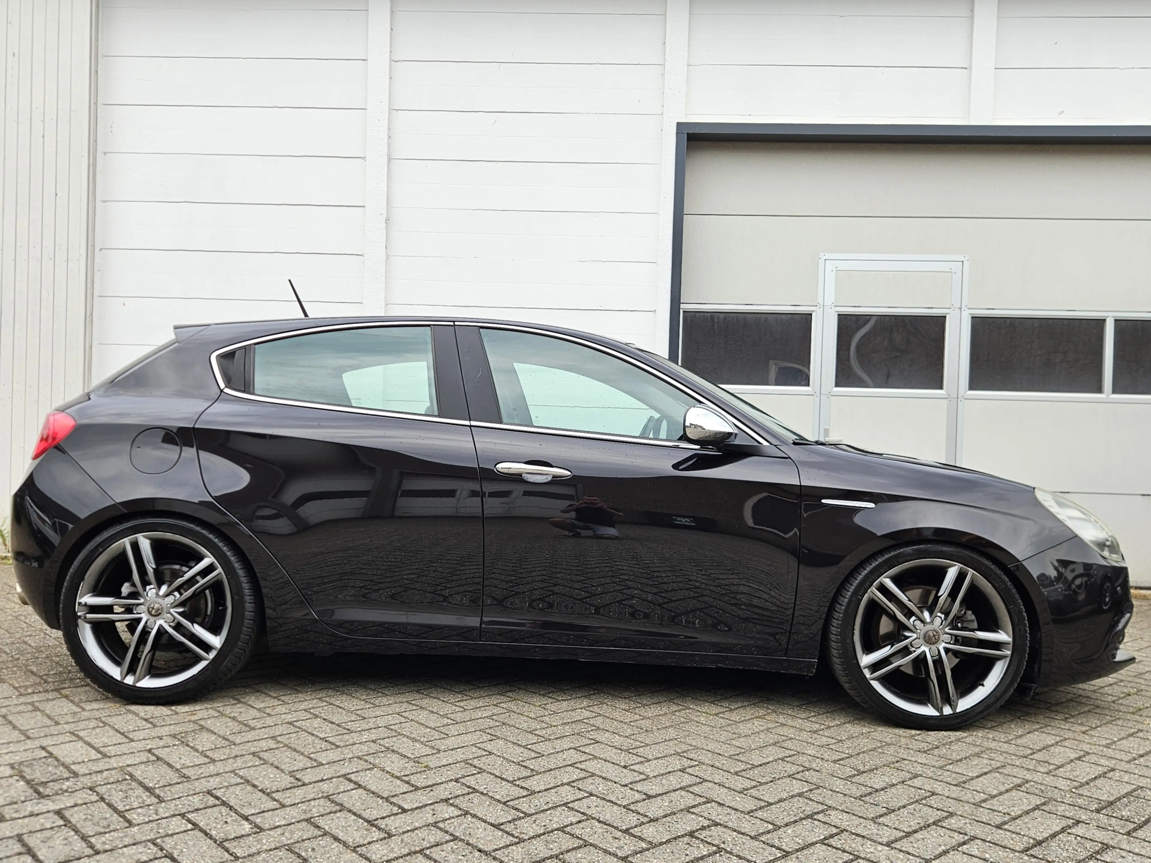 Alfa Romeo Giulietta 1.4 T Distinctive / Automaat / Leer / PDC! — photo 5