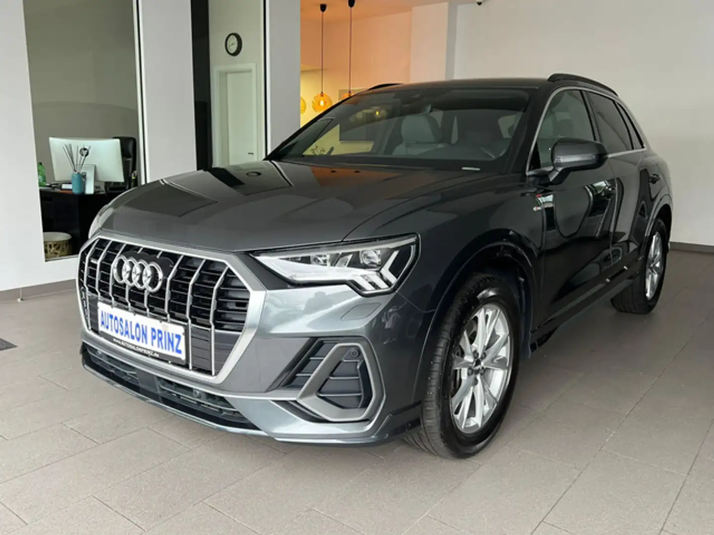 Audi Q3 40 TFSI AUTOM NAVI PDC S-LINE KLIMA Quattro Gris - 1