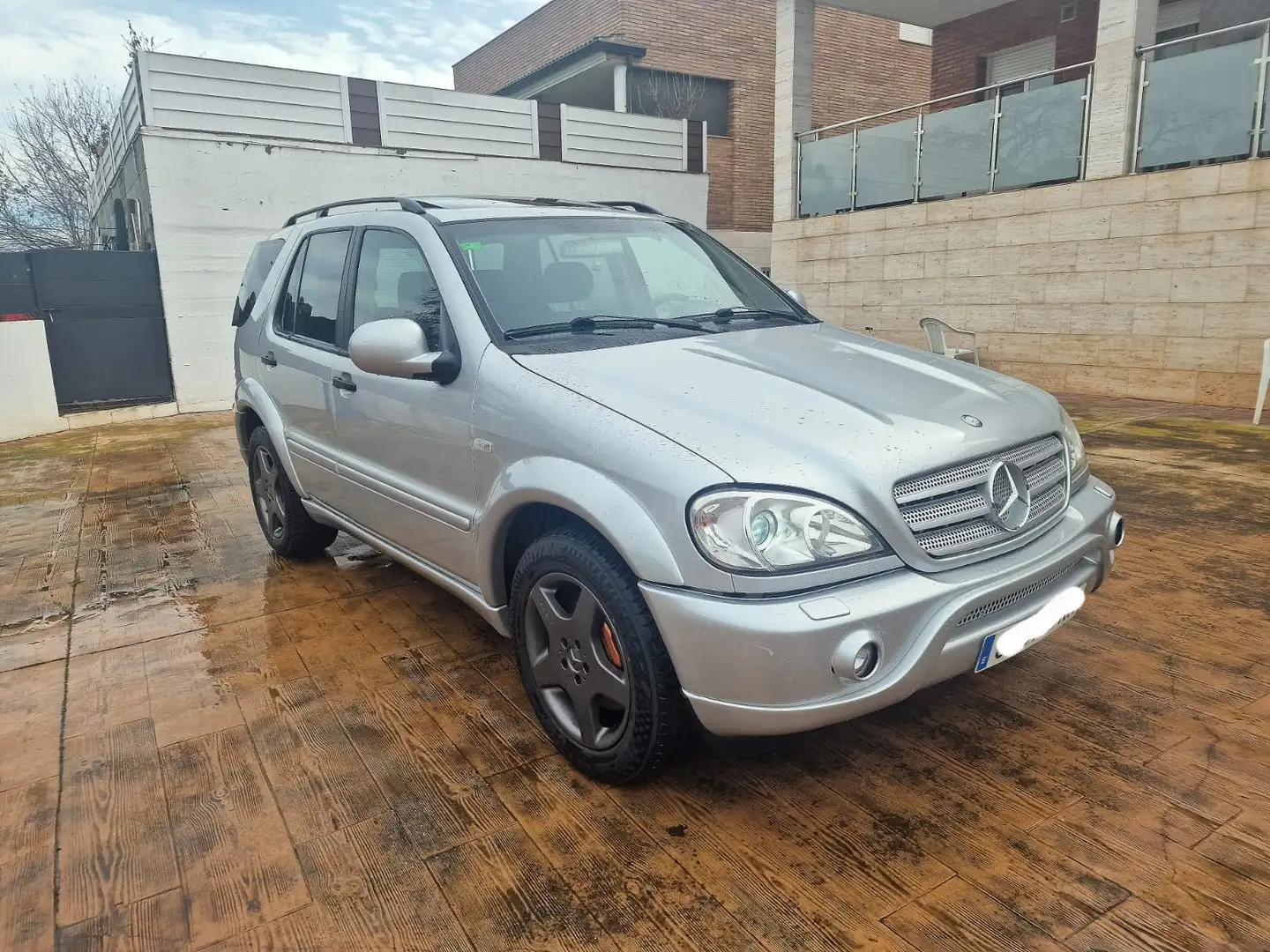 Mercedes-Benz ML 55 AMG - 1