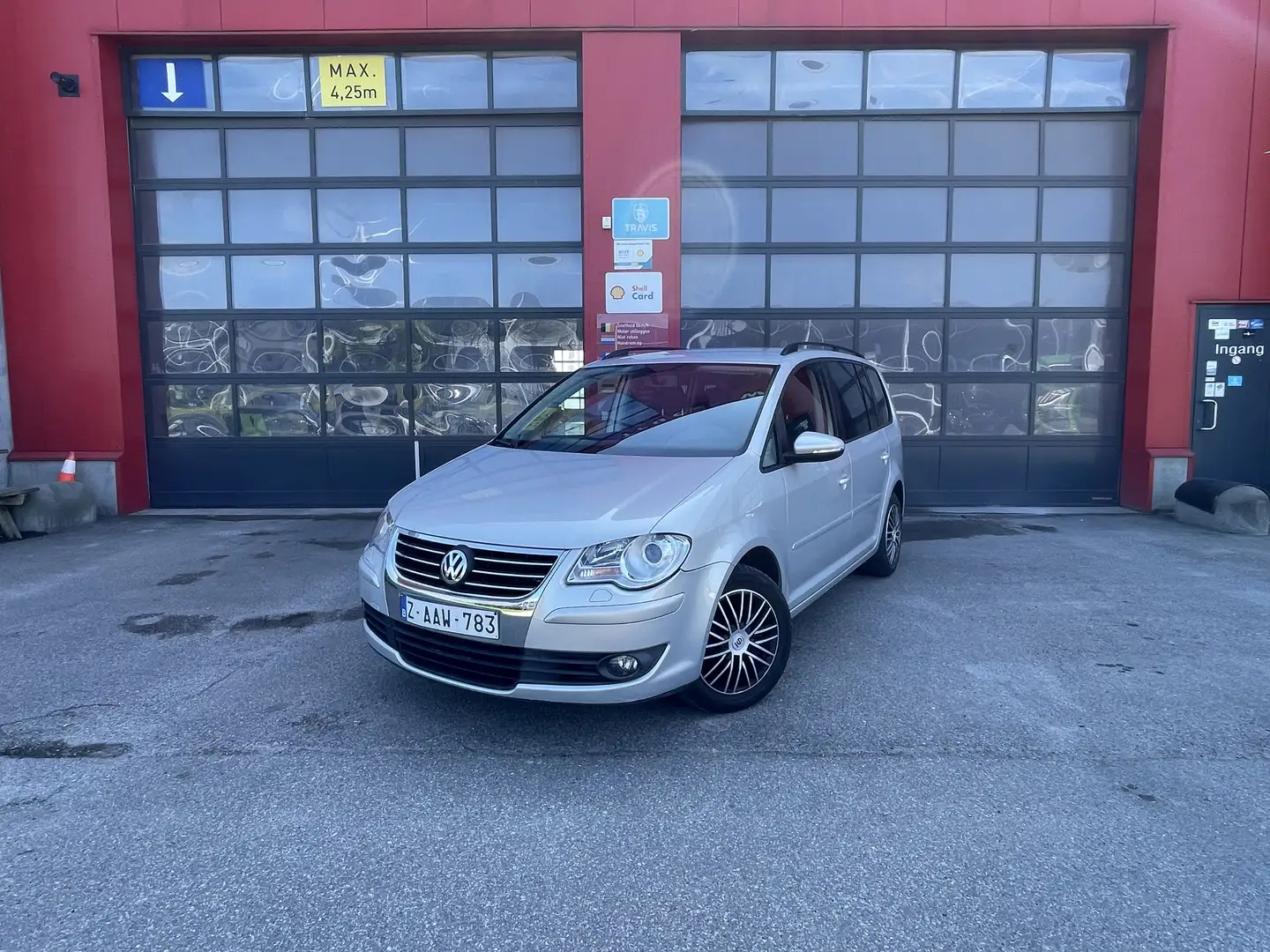 Volkswagen Touran 1.4 TSI Highline Plateado - 1