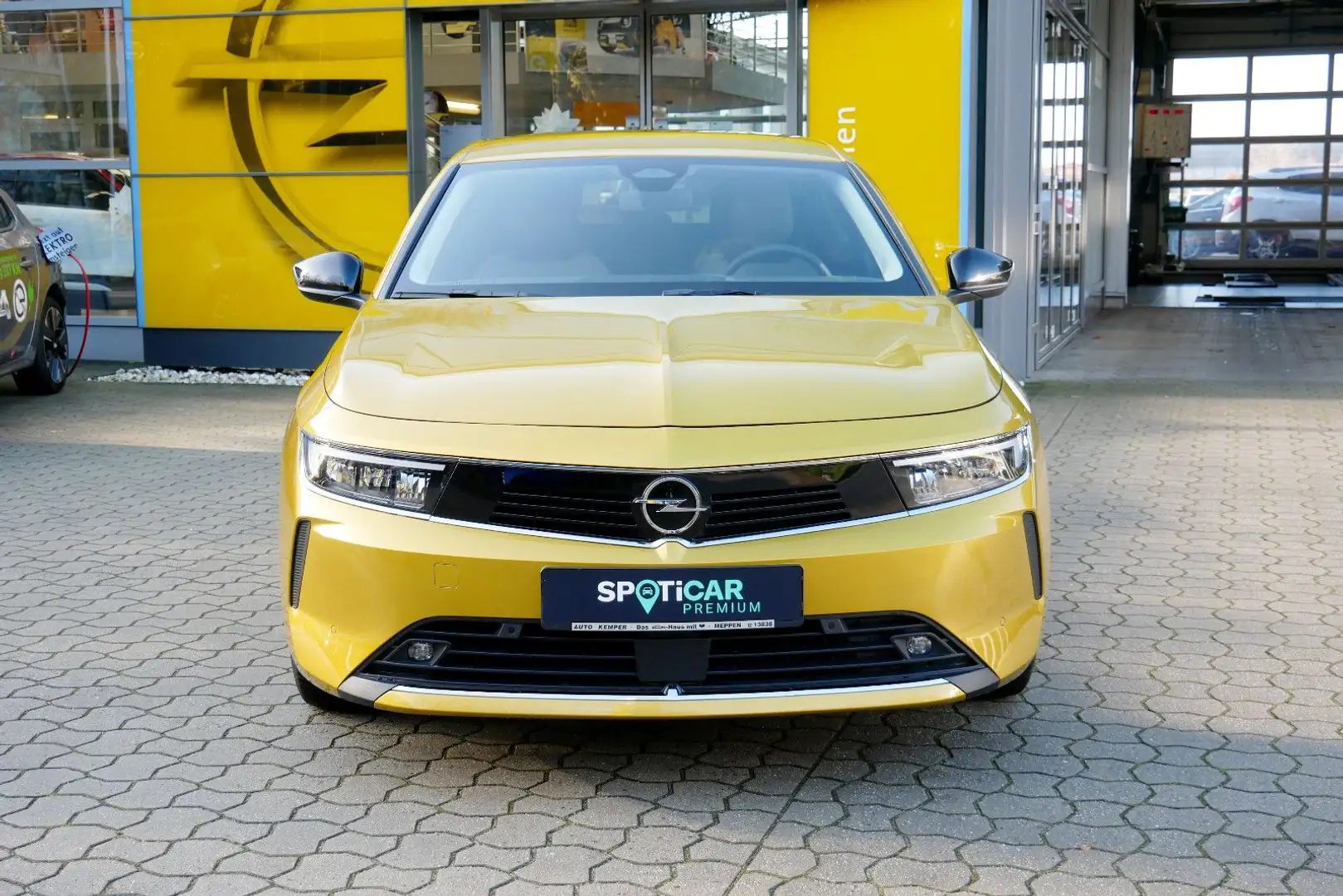 Opel Astra L  1.2 Business Edition Autom. *AHK*Kamera Gelb - 2