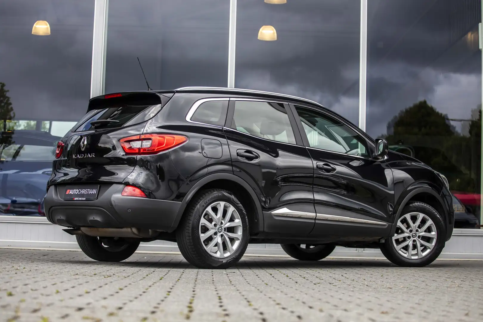 Renault Kadjar 1.2 TCe Zen | Parkeers. | NL auto | Trekhaak | Zwart - 2